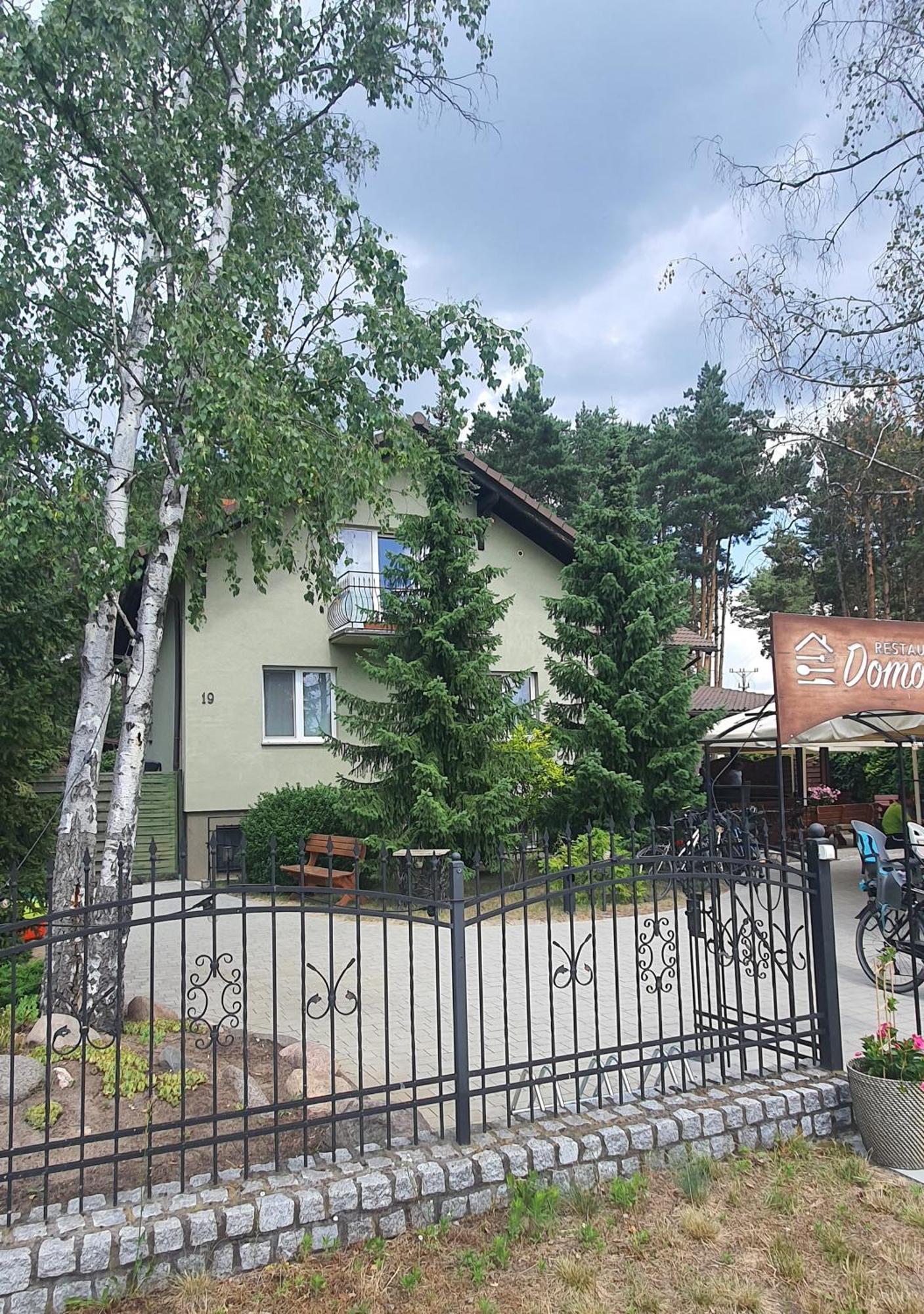 Domowa- Restauracja I Pokoje Wielen Zaobrzanski Exterior foto